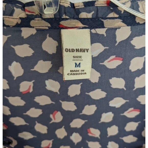 Old Navy Top Women Medium Sheer Loose Leaves Print Pleated Front Buttons Blue M - Picture 4 of 9